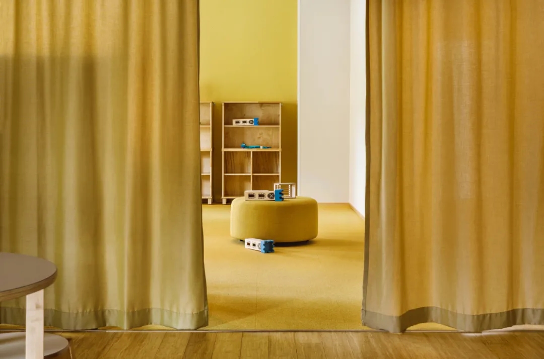 幼兒園室內(nèi)設(shè)計布局要遵循哪些原則? 幼兒園室內(nèi)設(shè)計布局要遵循哪些原則?